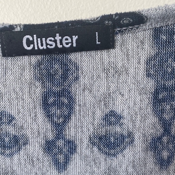 Women's Blue Patterned Top - Picture 3 of 5